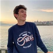 Estudiante de economía y negocios internacionales en inglés da clases de matemáticas para ESO y Bachillerato